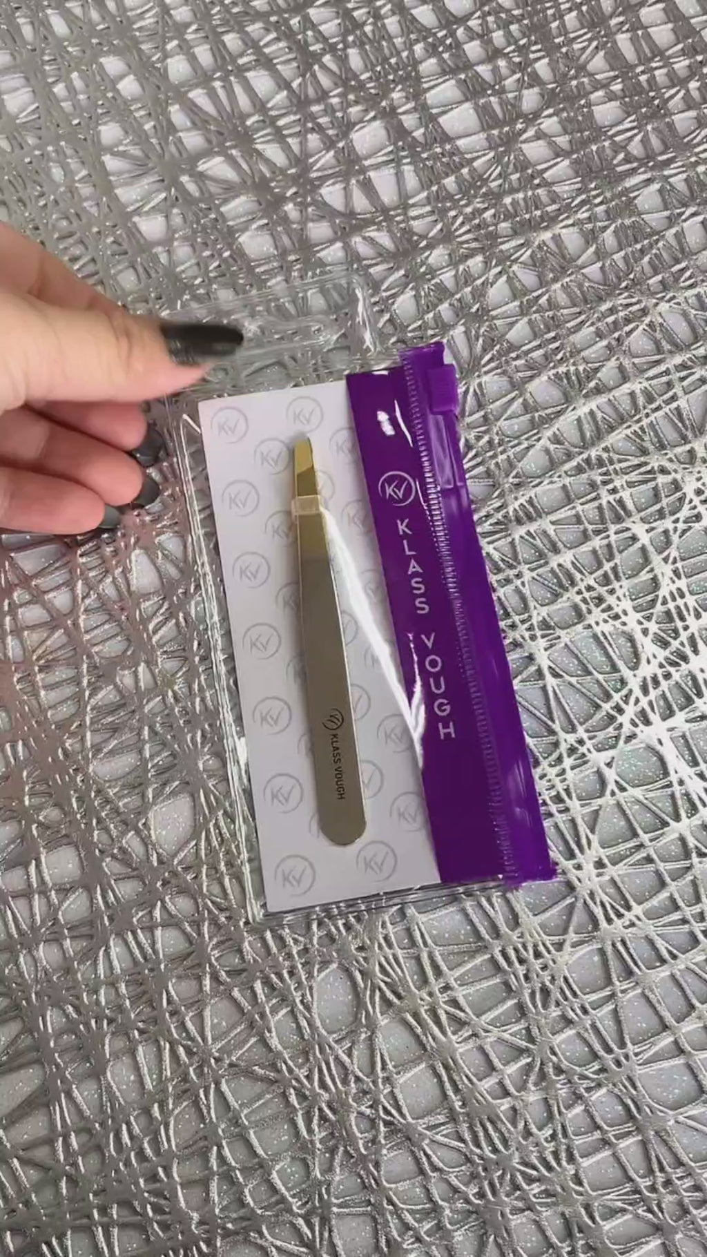 Pinça Profissional Ponta Chanfrada Dourada Esterilizável TW043HG